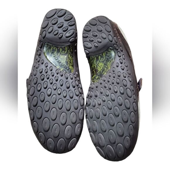 Merrell Taupe & Brown Leather Mary Janes - Picture 4 of 5